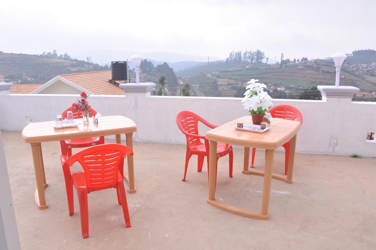 Drizzle Drop Inn Ooty Eksteriør billede
