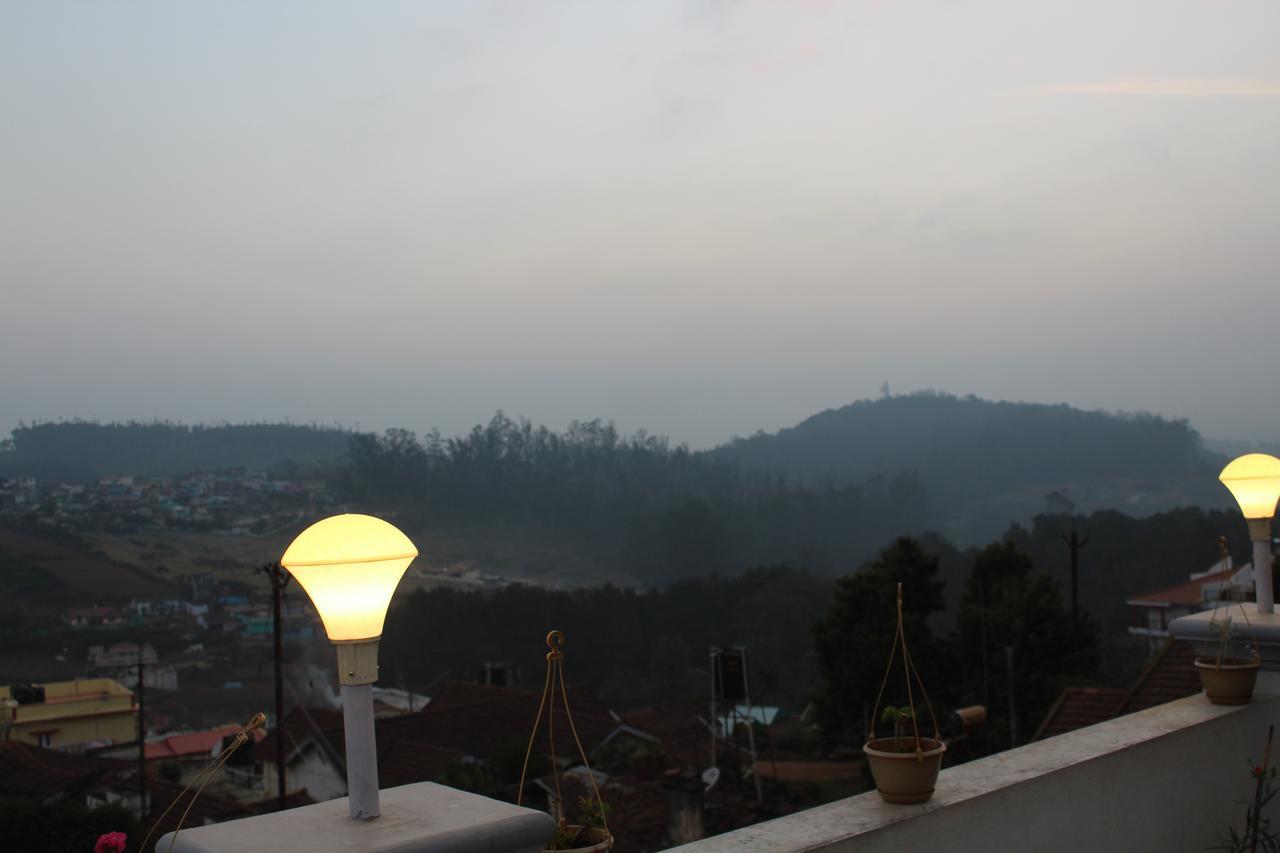 Drizzle Drop Inn Ooty Eksteriør billede