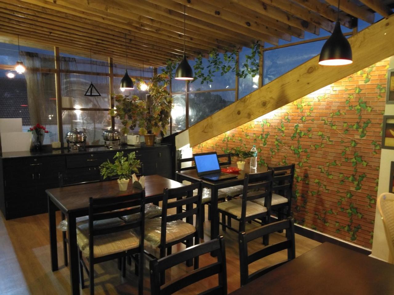 Drizzle Drop Inn Ooty Eksteriør billede