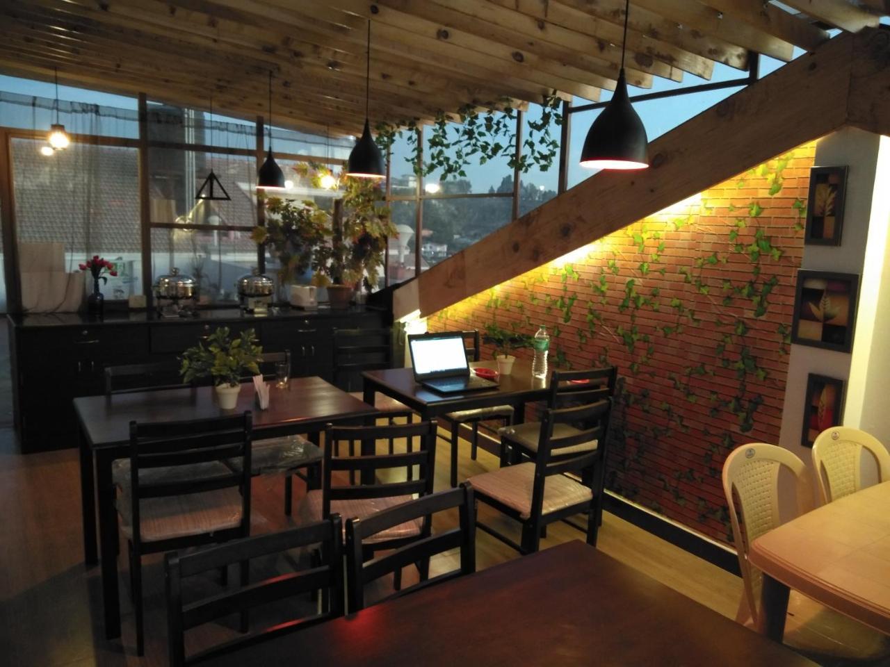 Drizzle Drop Inn Ooty Eksteriør billede